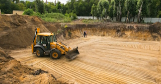 Разработка котлована Владикавказ стоимость за от 572 руб. м3 - заказать работы по копке и рытью котлованов | траншей