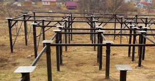 Свайный фундамент под ключ цена с установкой в Владикавказе от 520 рублей/м2| установка свайного фундамента под дом под ключ недорого
